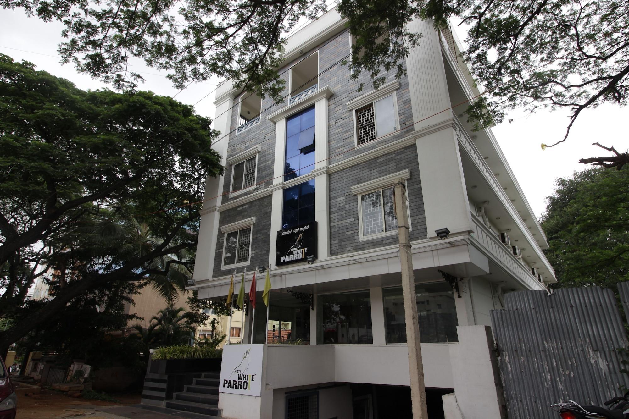 Hotel White Parrot Maisúr Exteriér fotografie